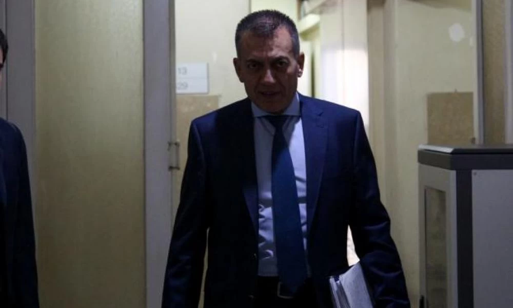 Βρούτσης: Επεκτείνεται σε άλλους 160.000 δικαιούχους το επίδομα των 800 ευρώ
